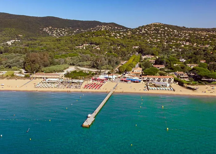 La Demeure De Poulpican Chambre Broceliande Jacuzzi Charme Et Romantique Mer Plage Restaurant A 300M Golfe Saint Tropez